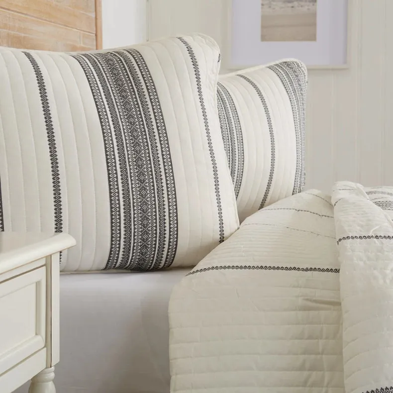 3-Piece Stripe Quilt - Wesley Collection