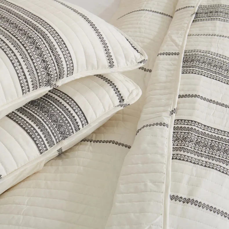 3-Piece Stripe Quilt - Wesley Collection