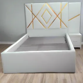 4 x 6  Royal Bedframe With Bedside