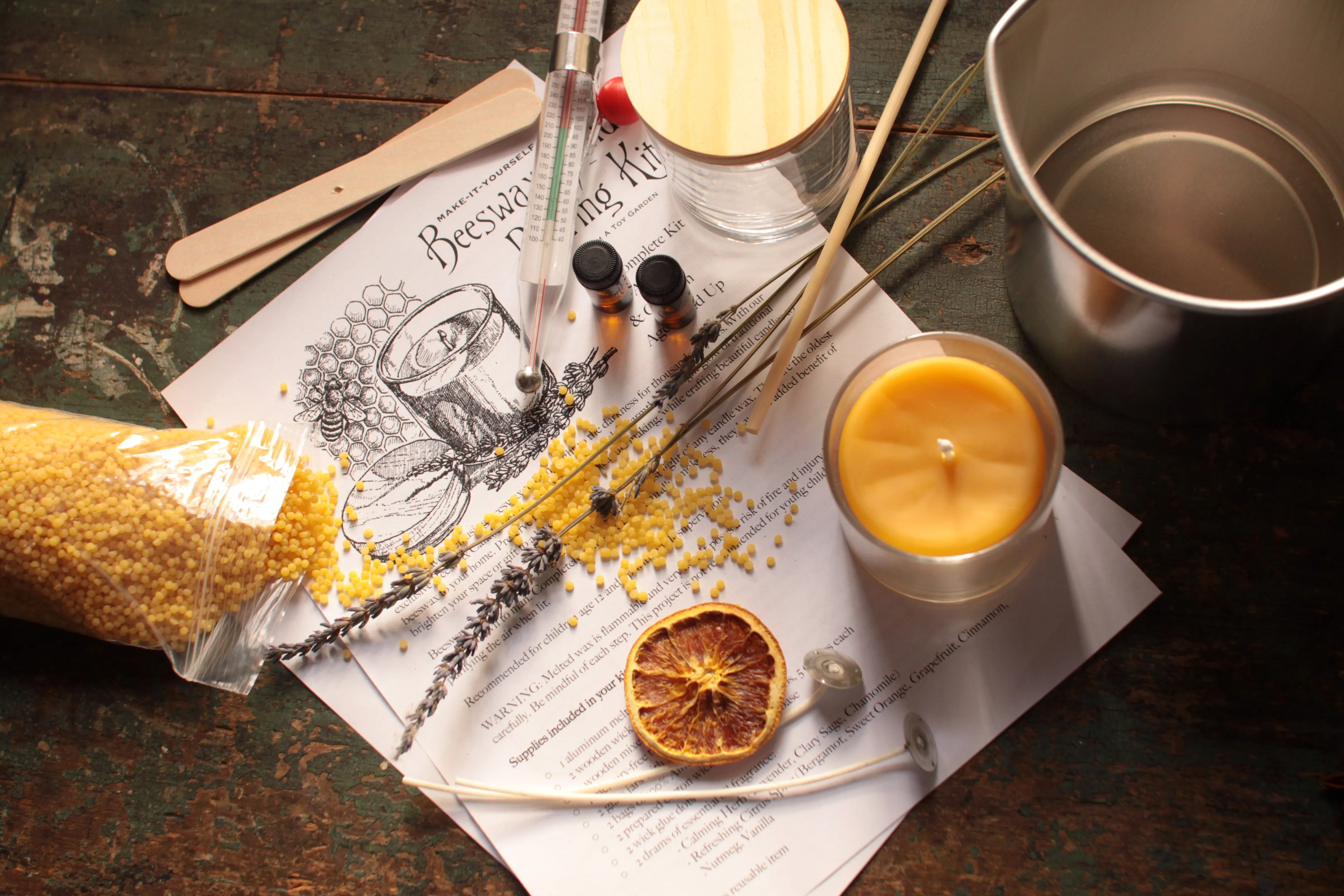 Beeswax Candle Pouring Kit