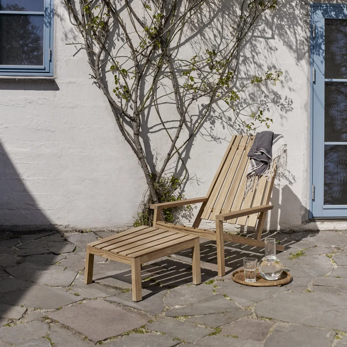 Between Lines Deck Stool