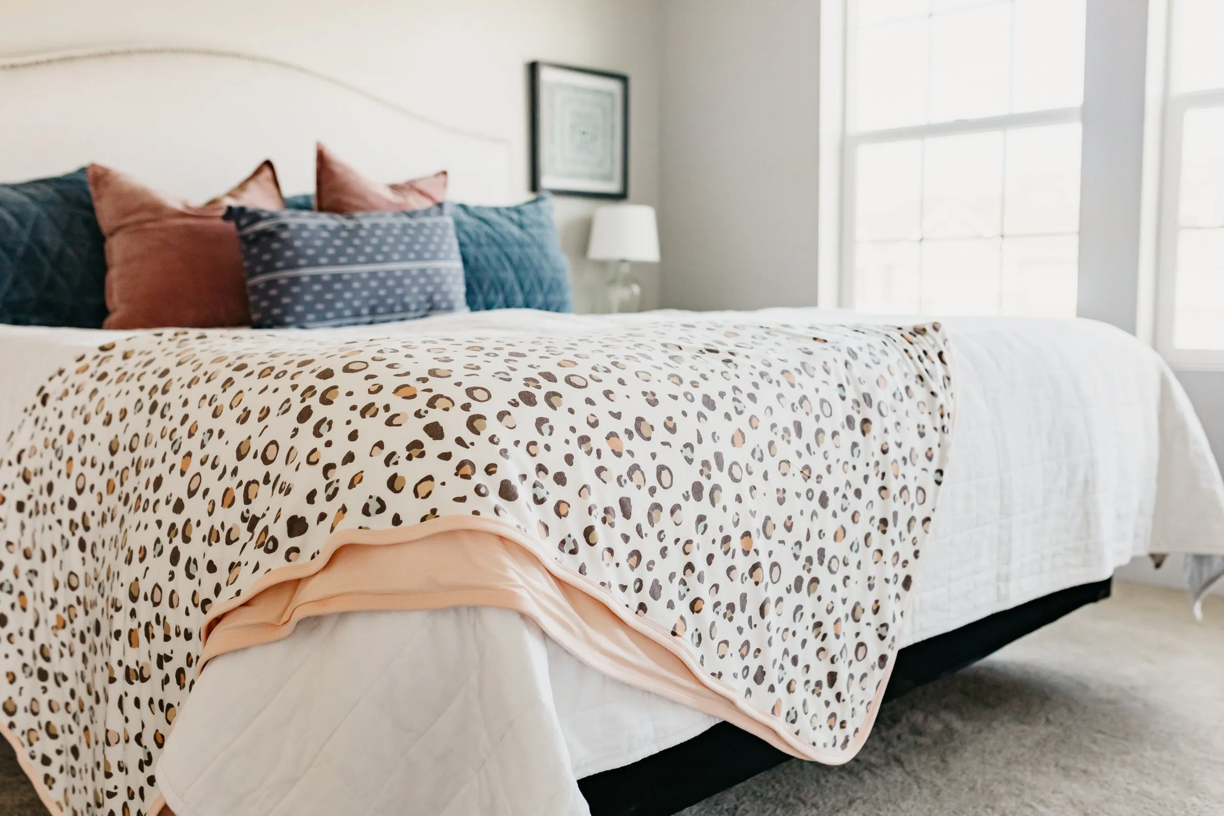 Copper Pearl Three-Layer Jumbo Stretchy Quilt (60"x72") / Millie