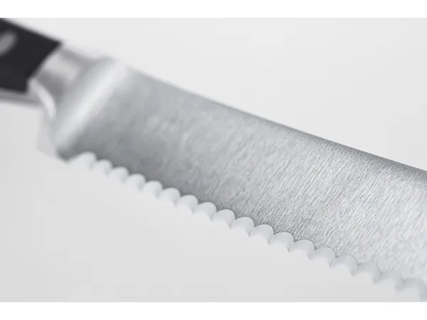 Wusthof Classic 3.5" Fully Serrated Paring Knife